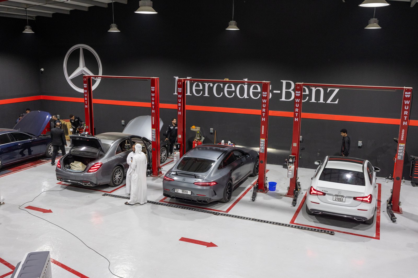 Nordex Autoservices professional workshop floor with Mercedes vehicles